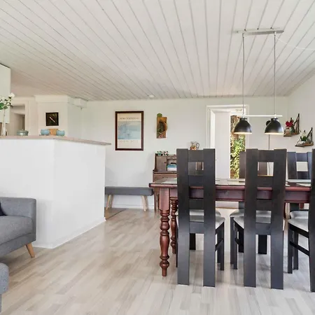 Nyaraló Cozy With Fantastic Surroundings *