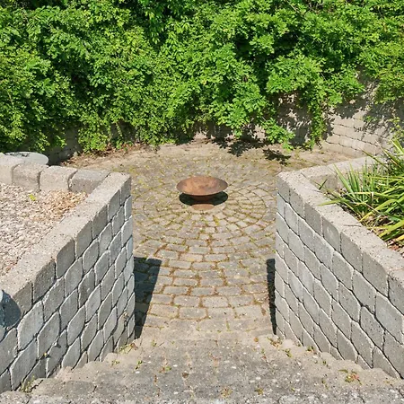 Cozy With Fantastic Surroundings