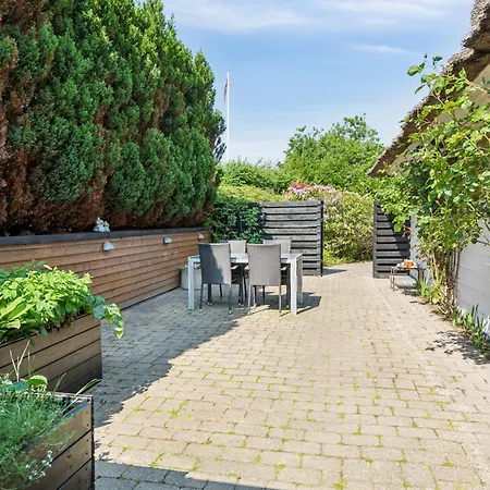 Cozy With Fantastic Surroundings