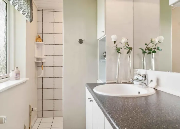 Cozy With Fantastic Surroundings